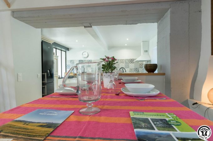 31G101383-8fb9f3388d114f419fba662345e883ca