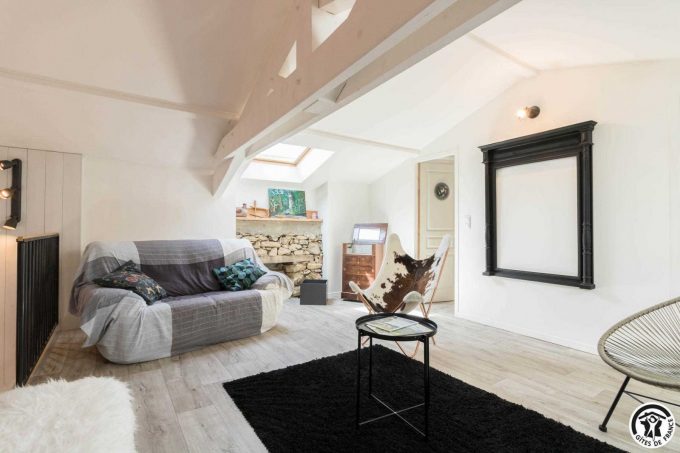 31G101383-c7cc21c1a87d4fef8a0e9a03556d2409