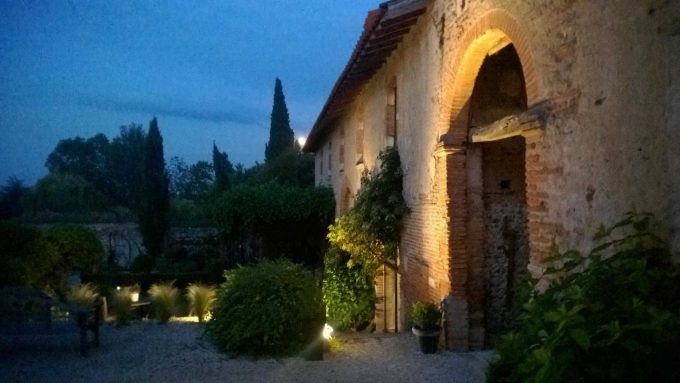 31G101387-55d9f73466844a48b8775ba47627f92f