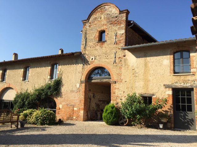 31G101387-86b9fded0893456b95a5a34853202f04