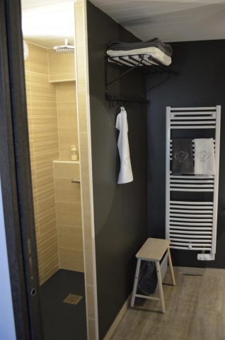 31G101387-e89d5175adc34257a62eb6c5f297f442