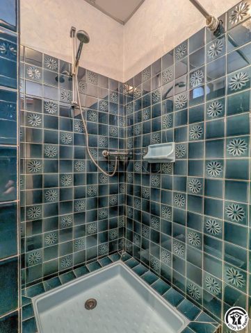 31G101392-e4b82962680e43ffbafb4f14f763c0fd