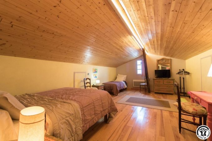 31G101393-11da887c244c41b58e41655dbed7844a