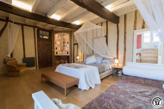 31G101393-18440f7eb10448429bffa3232749ed9b