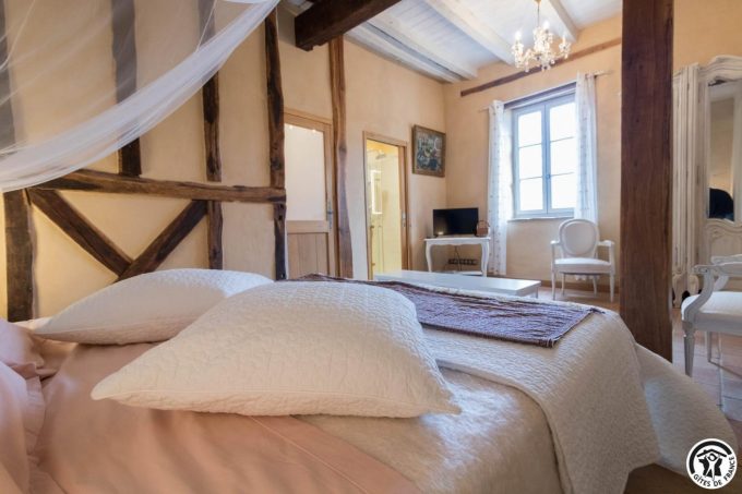 31G101393-3294d4d4f74d4608a57af10bdf6561a8