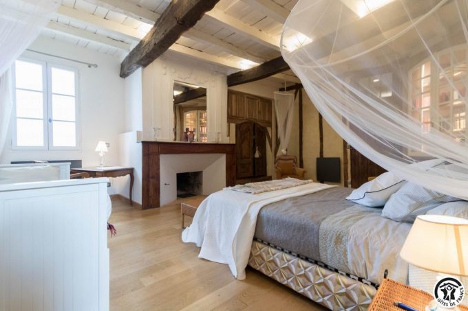 31G101393-ad9f1820f40d444682336ddb9ab334a5