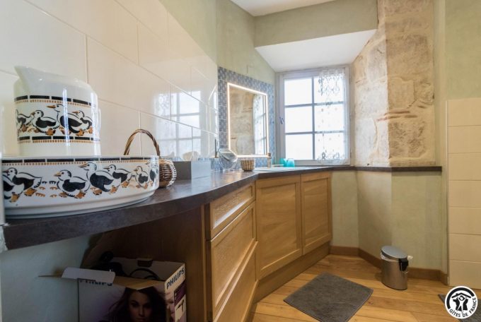 31G101393-e5f5a20284fa44ae99f544bb39828776