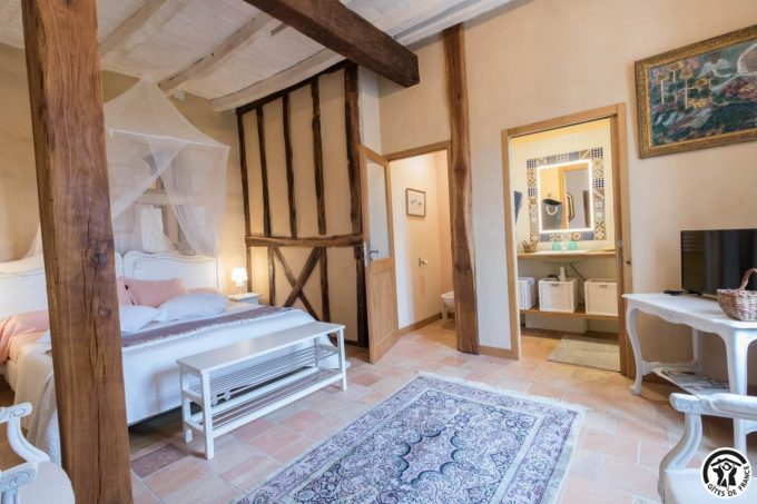 31G101393-f5483522fa40465da373ea788c8a9439