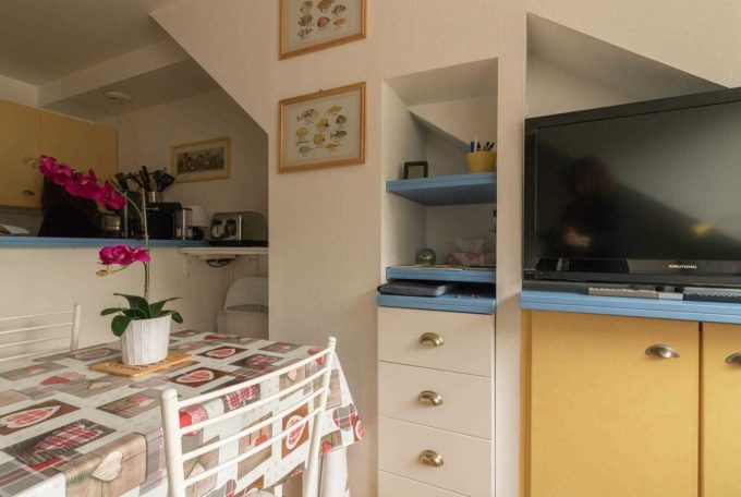 31G101416-36a3bc19f0444036b9f9e2e9f41df062