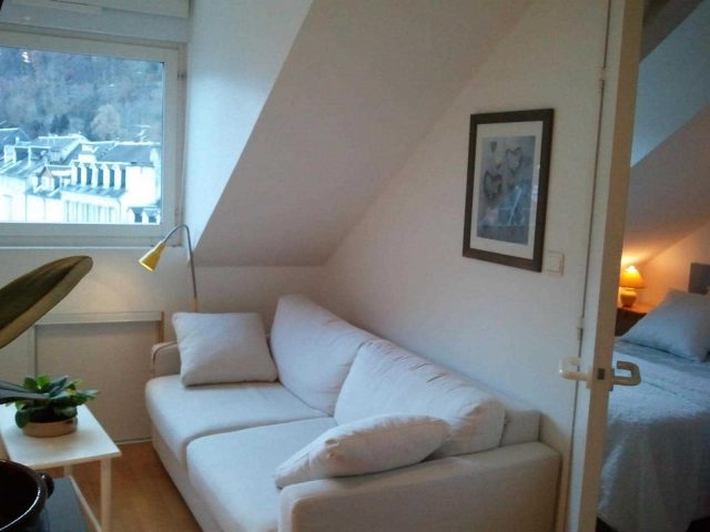 31G101416-50605cbdb1434599bfadb49d8e3ff09f