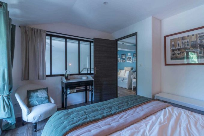 31G101423-6be935b31dfd4c88b3f457e06438c177