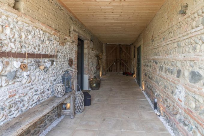 31G101423-dbf51234429f4bb193f3d5a39c1ad89b