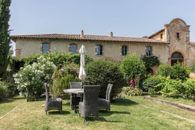 31G101423-ddc71ef9b8b94bca94a32946ff026c43