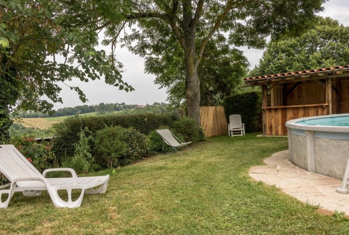 31G101425-3f53ea9dba624635ba4a804b000b3c3e