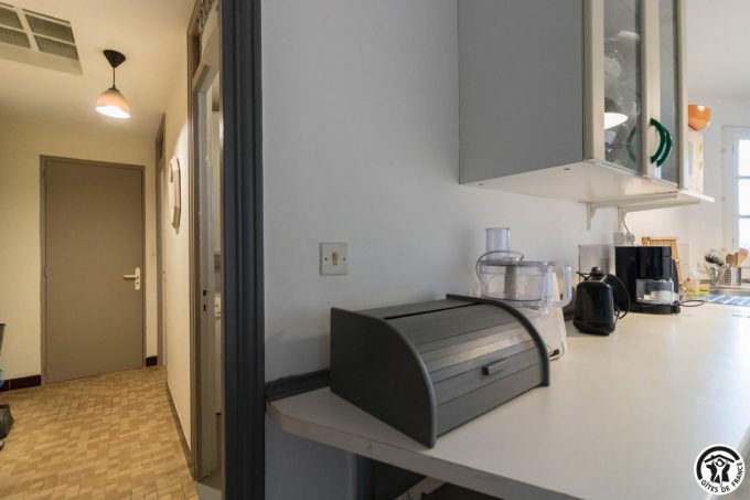 31G101425-cd5a0d8b337c4166b37183320779bdb4