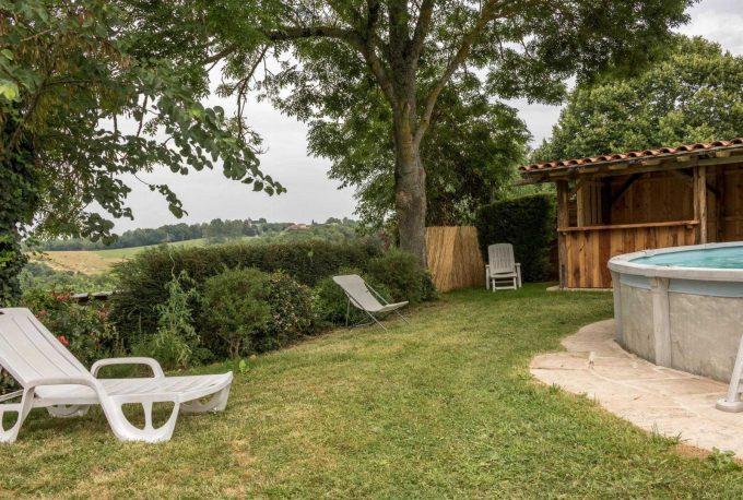 31G101425-d33d1a38ed594d97ad33dcafc8b83a88