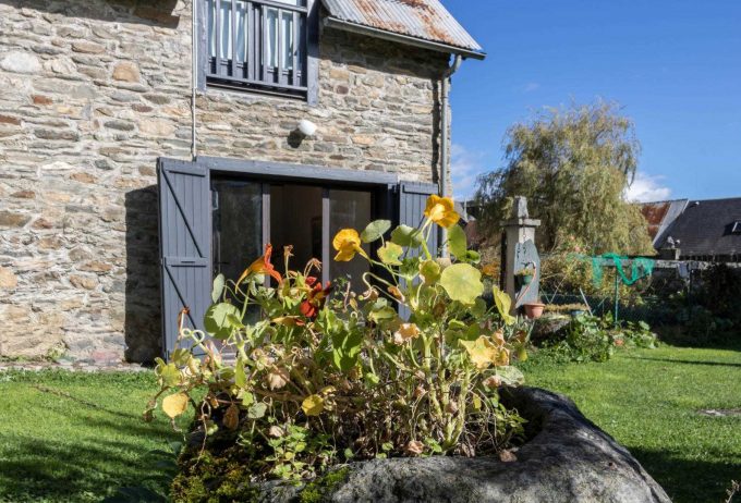 31G101432-e25c8da09a164312955db772fdf65e45