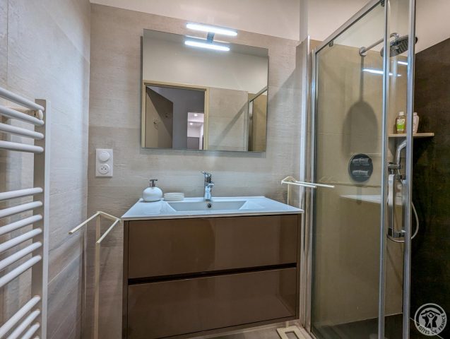 31G101444-8061dc44477e45a7855e1421eb8e6370