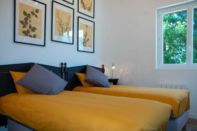 31G101444-cb2b4cb9e81f43aa9c33d3ba51f9348d