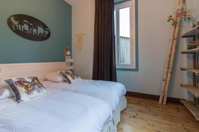 31G101449-13c877dd886344cb9027576c29378a71