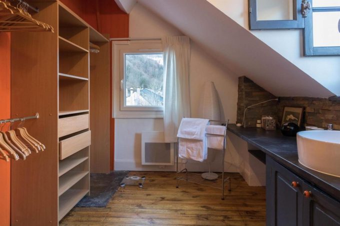 31G101449-3408ba7c151c41d3ac3ea84df6163ea1