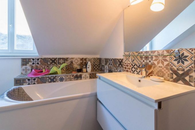 31G101449-6454c5940077432a8337891c7c92f6c2