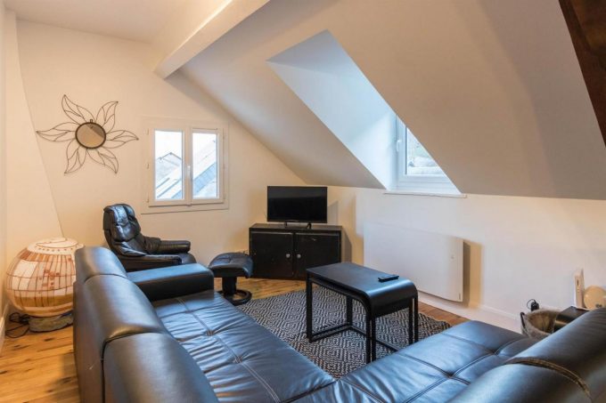 31G101449-abff64a5b3e24eab95c7529fd6a4dfda