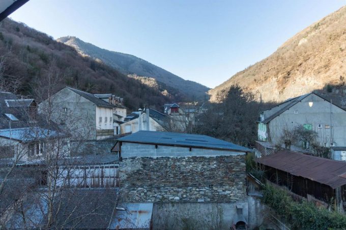 31G101449-ad2ab6a0eb3e4177ade35b67da47a812