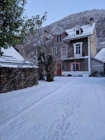 31G101449-c741b068db9c4d5388a103a62cb106dc