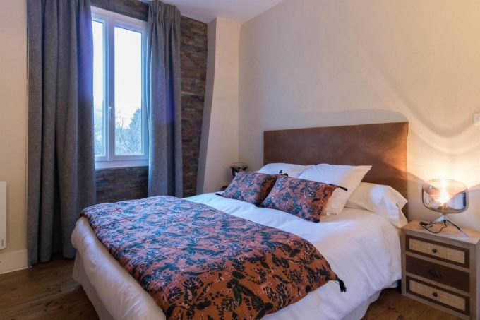 31G101449-f2c01ac592214304b4ba87c21a8153f2