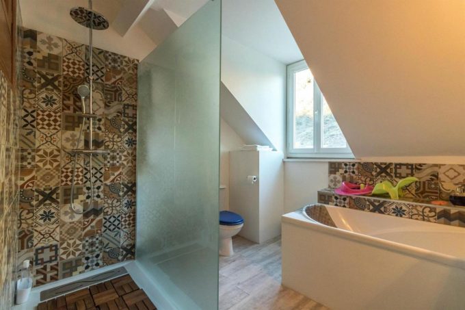 31G101449-f3b11e9326474fcbb8f2e3be9d974e83