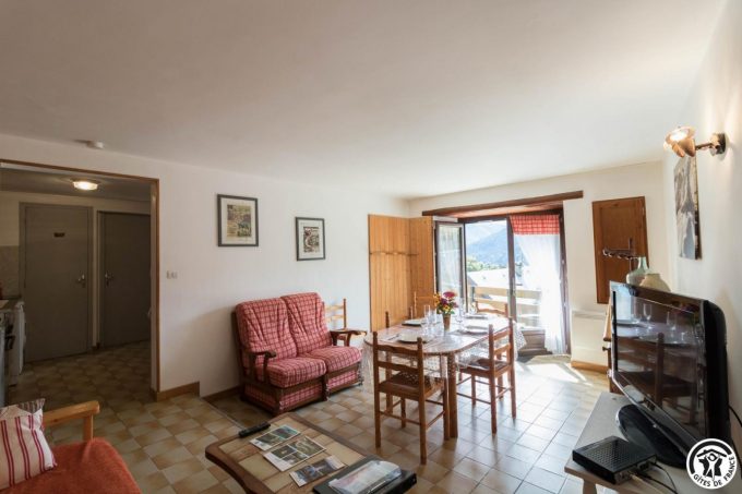 31G101463-0a00b5e23b0c4edf8d88da796153b030