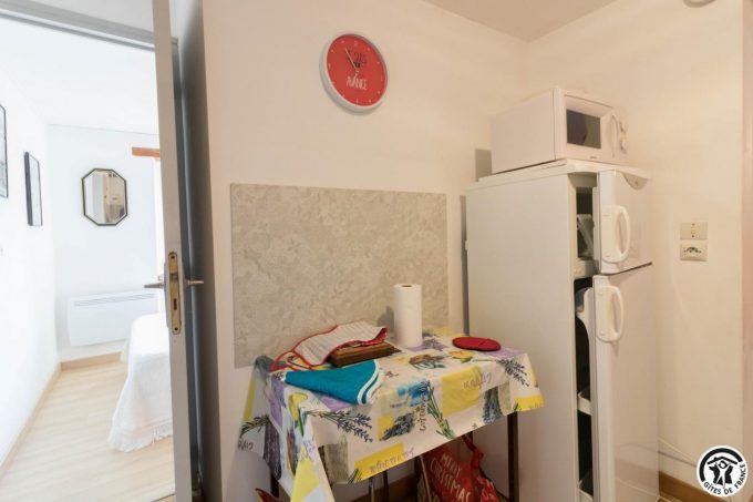 31G101463-1a4c6701fa3e4db89d51603672ce2c4e