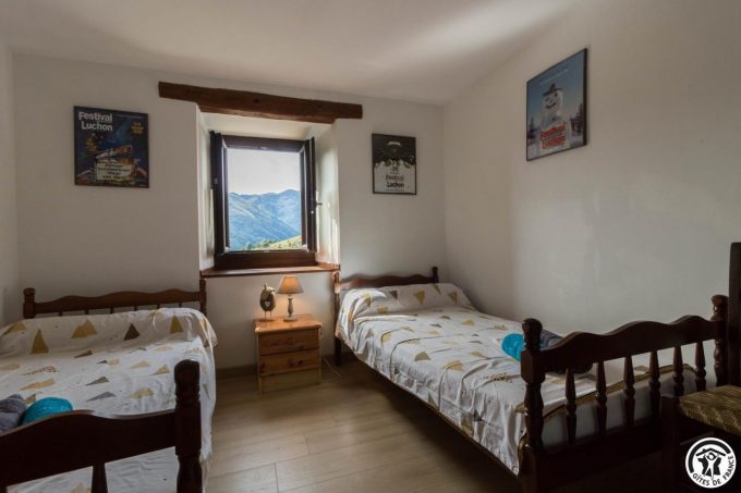 31G101463-43e99139e5b14b109da1a0399b115bb3