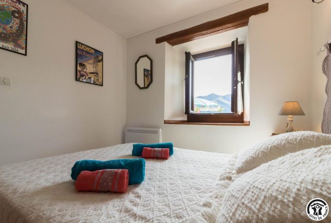 31G101463-9a54226789a34a20b2248039208e495e