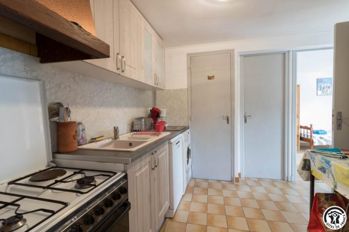 31G101463-a5959b9378844d3b9db2ac320bfa1287