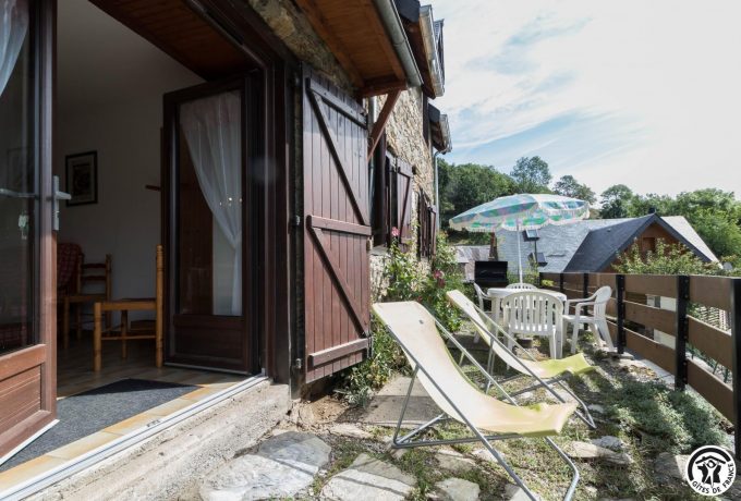 31G101463-a5b7be3308824f25afca183f72288c77