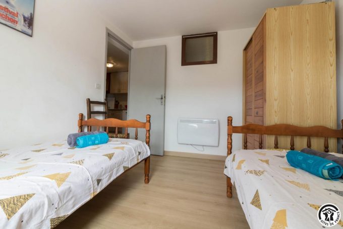 31G101463-b14f345196474e7b8c0dbd3e2219bf78