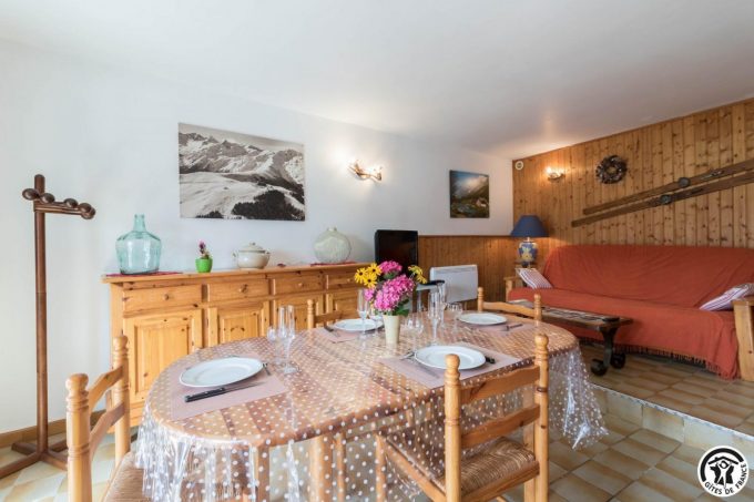 31G101463-f08f1f08fc48454cb1697e743de8aecb