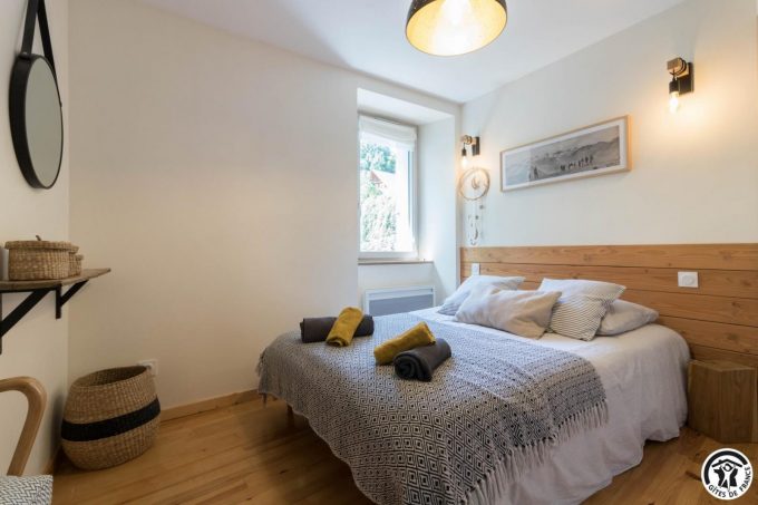 31G101464-1fbe6e96422a4c77b5b03db6c5546c80