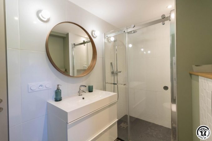 31G101464-20292304fa9745fda6108a46c3e373a4