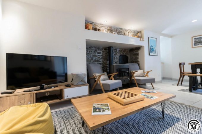 31G101464-41d3757501f7428b86d787986b945238