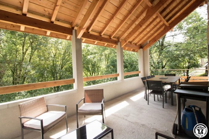 31G101464-74cdc14105f648c791d950233ca17948