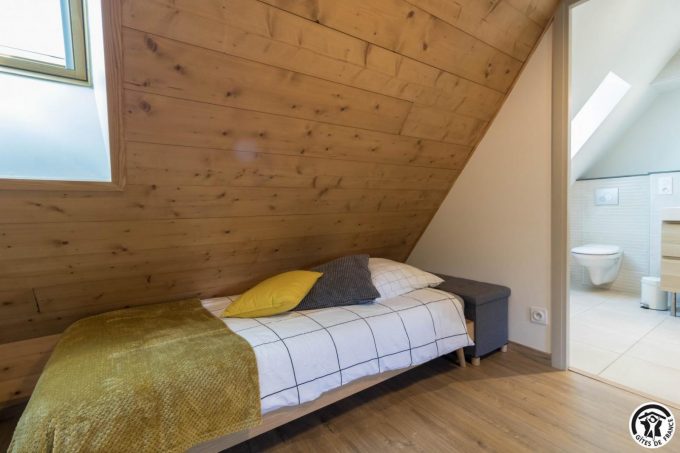 31G101464-7f8a18c8cc674c018c2012afdc0fdddd