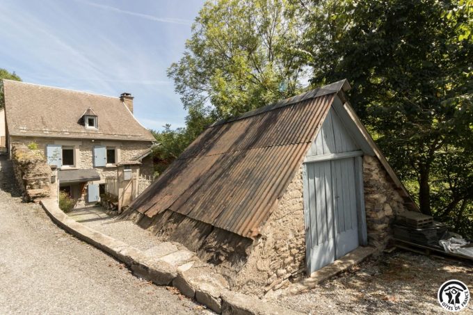 31G101464-996409a229e44166ab09a90b6062d03a