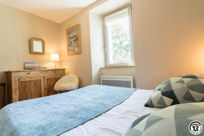 31G101464-bd33177bfd434c8cb153d4d2f2f63309