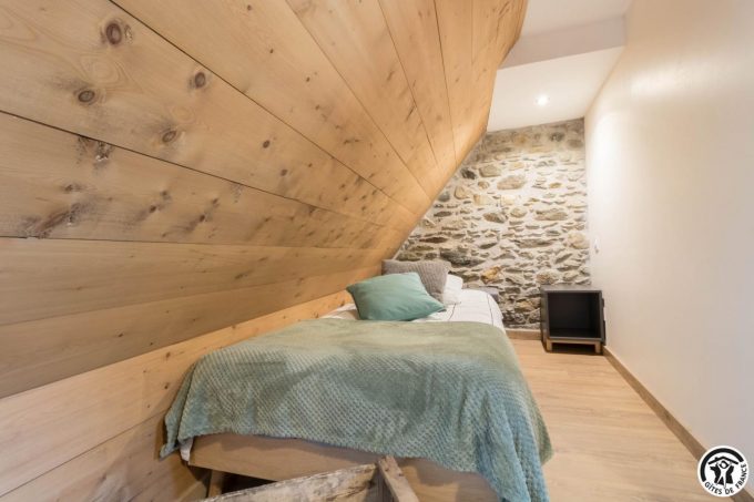 31G101464-fa67359d2e134aa296830ce50efd1d4d