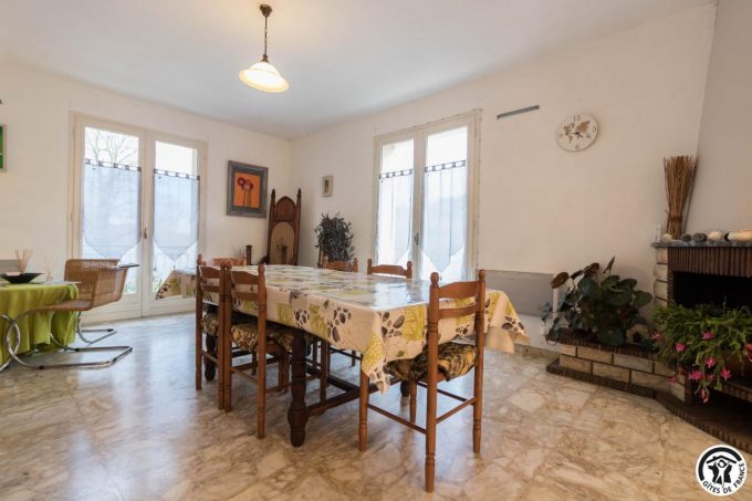 31G101477-6003a3b4ecc34e07b3ca6a0673d326b0