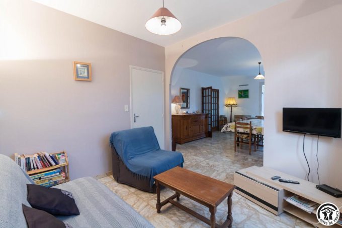 31G101477-fd1d8b69141e4008a0b0f28ce0bc7d2f