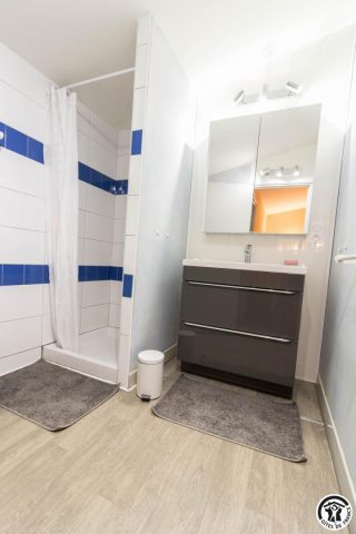 31G101478-4fe63492c1d04fb38d89e6ae006d23f4